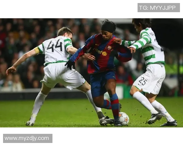 老足球明星罗马尼奥的传奇人生与对足球的热爱之旅