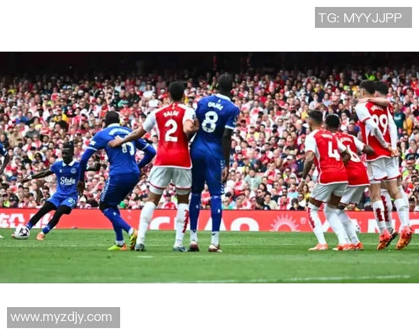 朗斯主场迎战阿森纳英超劲旅能否在客场全取三分